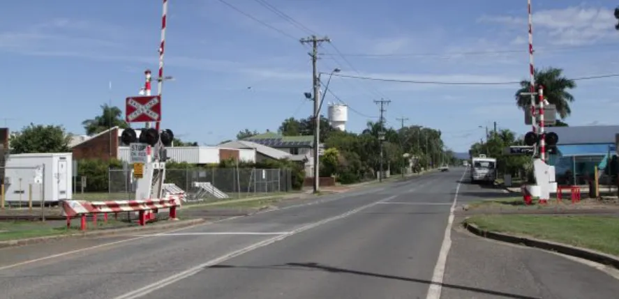 Twin 24-core fibre optic sheaths railway under bore 200m — Whitsunday Regional Council fibre backbone, Proserpine Main Street